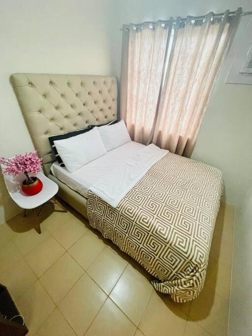 Two Bedroom In A Great Location Centrally Located Iloilo Esterno foto